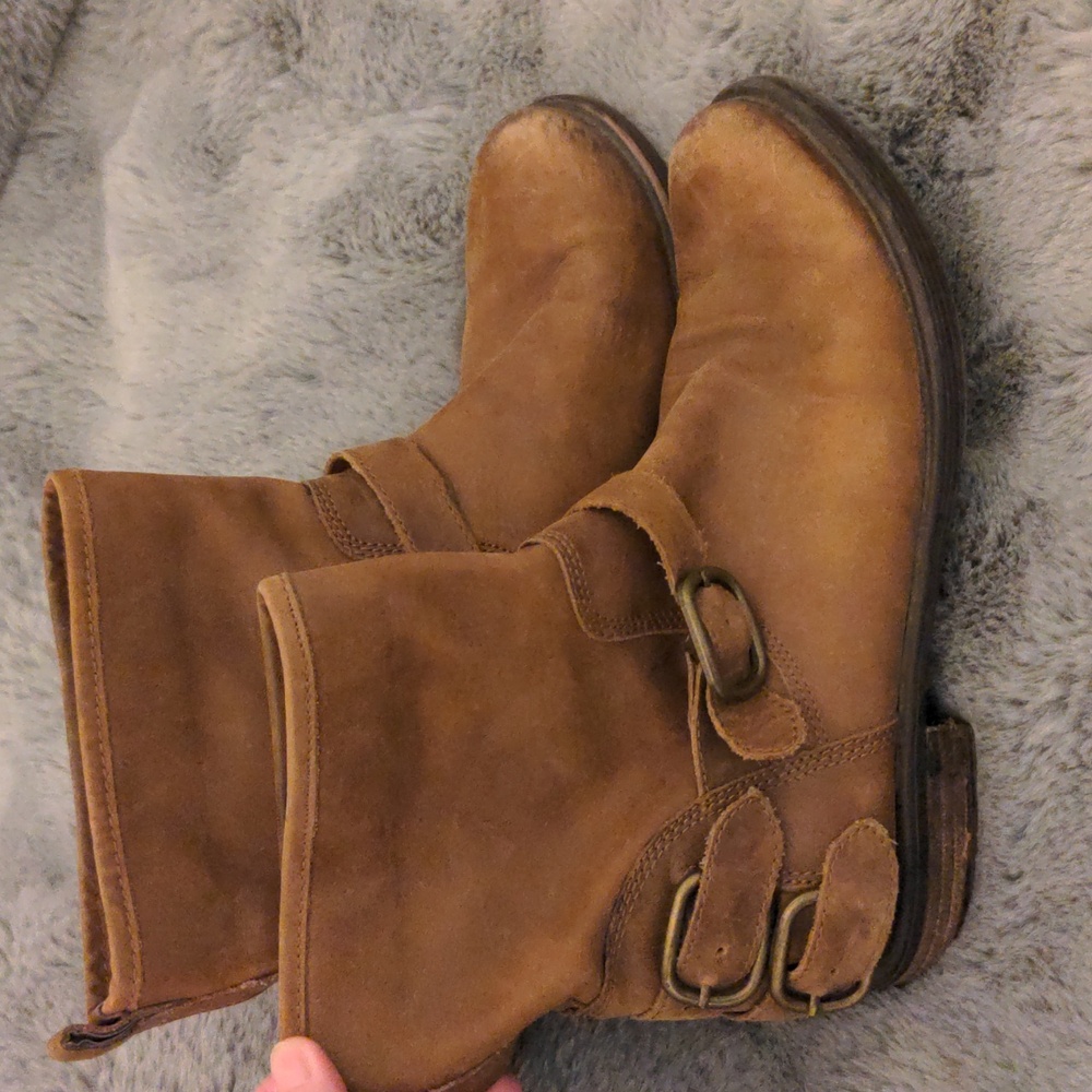 Brown boots